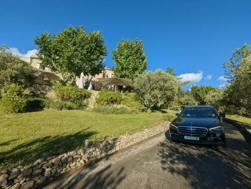 Premium private chauffeur service in Marseille and Provence, featuring our Mercedes E, S, and V-Class vehicles. This photo highlights the comfort, elegance, and cleanliness offered on every journey. Ideal for airport transfers, business travel, or private