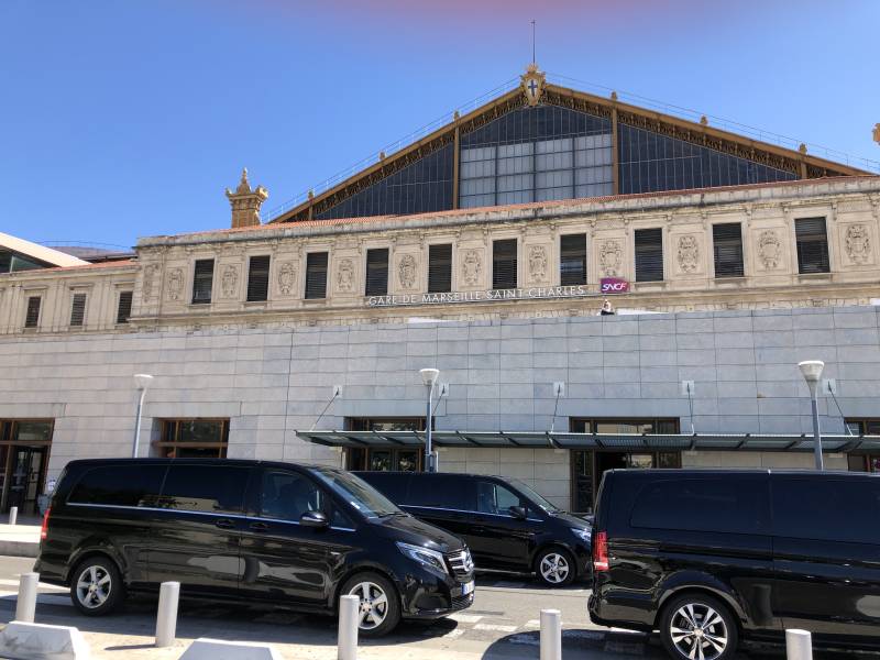 Transfert en Mercedes à destination ou au départ de la Gare de Marseille Saint Charles