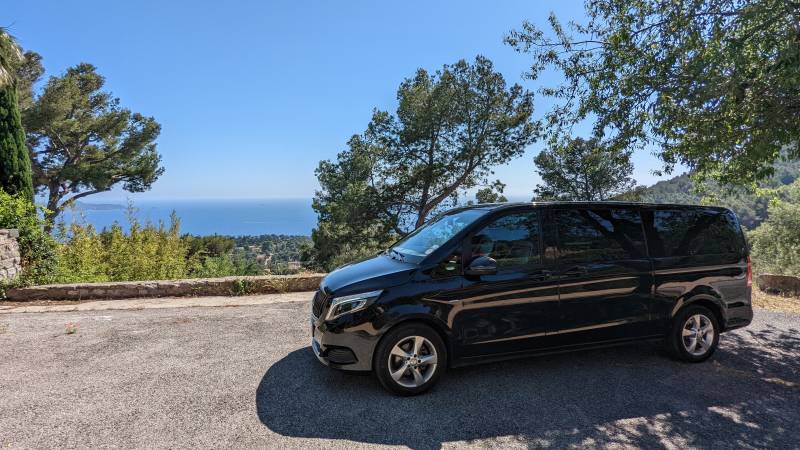 chauffeur prive vehicule de luxe transport saint tropez